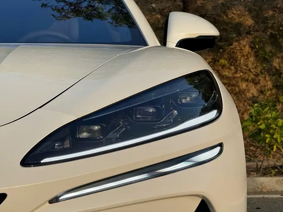 900x675_0_q87_c42_autohomecar__ChxpV2mFvbKARMgLAAmBVT6Is70867.jpg.webp Used Denza Z9 2024 1100km four-wheel drive Ultra version