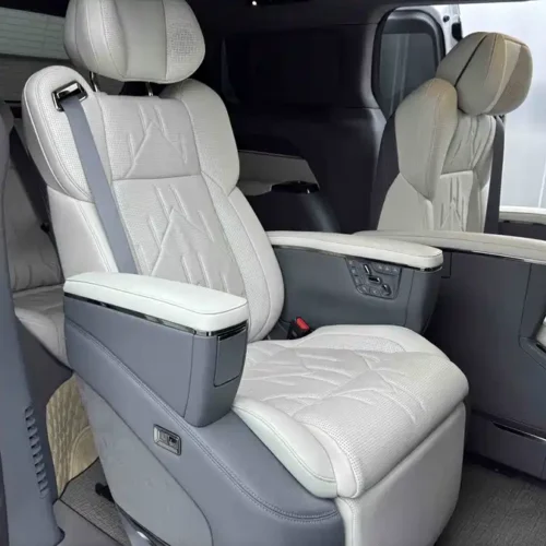 900x675_0_q87_c42_autohomecar__ChxpV2mJRt2AJg0hAAT9hkVMYZw847.jpg.webp Used Zeekr 009 2024 seven-seat aisle version four-wheel drive 108kWh