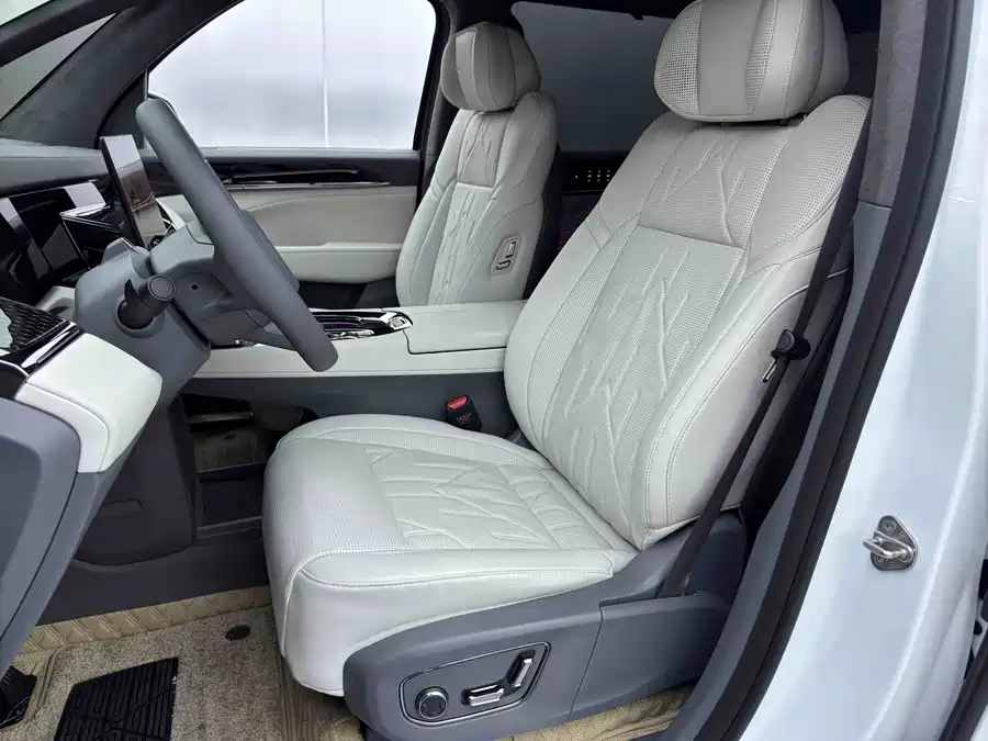 900x675_0_q87_c42_autohomecar__ChxpV2mJRtaAKFJoAAVTj59ZJT0032.jpg.webp Used Zeekr 009 2024 seven-seat aisle version four-wheel drive 108kWh