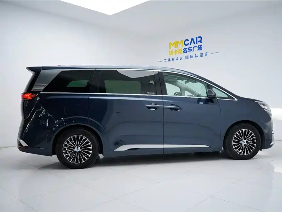 Used Denza D9 2022 DM-i 970 four-wheel drive flagship model