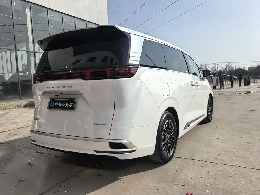 900x675_0_q87_c42_autohomecar__ChxpV2mJkYCAUf3tAATL0M34HXQ898.jpg.webp Used Denza D9 2024 DM-i 980 four-wheel drive premium model