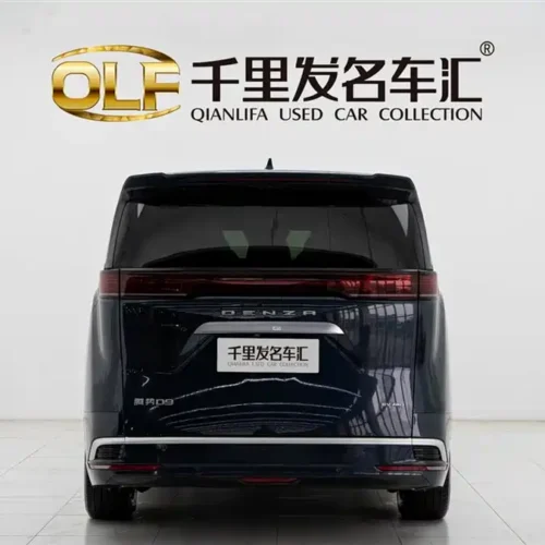 900x675_0_q87_c42_autohomecar__ChxpV2mJolWAOBGsAAEL1En4RGI759.jpg.webp Used Denza D9 2022 EV 600 four-wheel drive flagship model