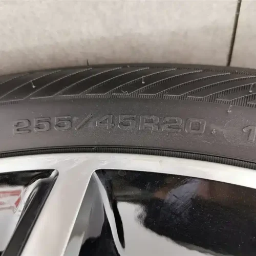 Used Denza Z9 2024 1100km four-wheel drive Max version