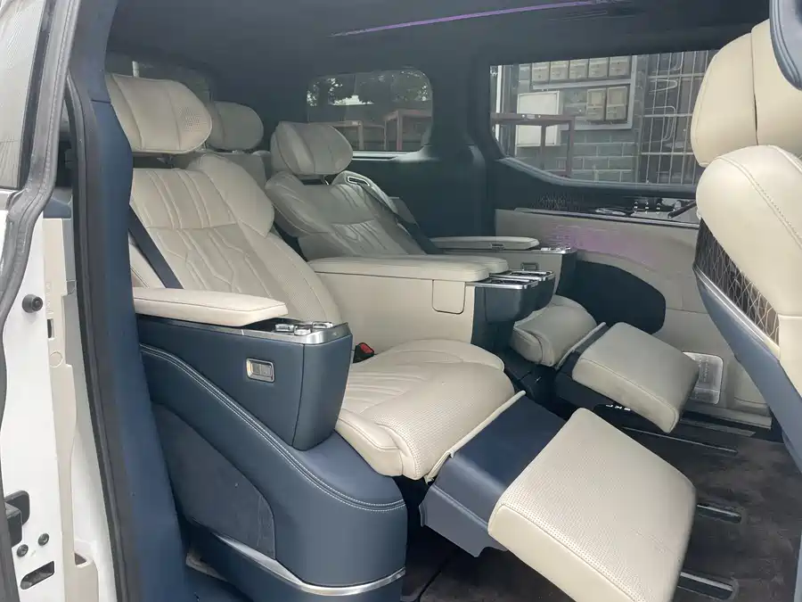 900x675_0_q87_c42_autohomecar__ChxpV2mcD_uAPm_TAATW7TN_0-M565.jpg.webp Used Zeekr 009 2022 WE version