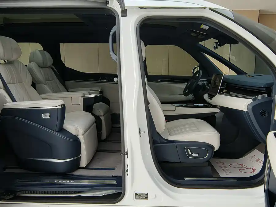 900x675_0_q87_c42_autohomecar__ChxpV2mcYyqAbUwTAASLv7X-m00221.jpg.webp Used Zeekr 009 2022 facelift WE version