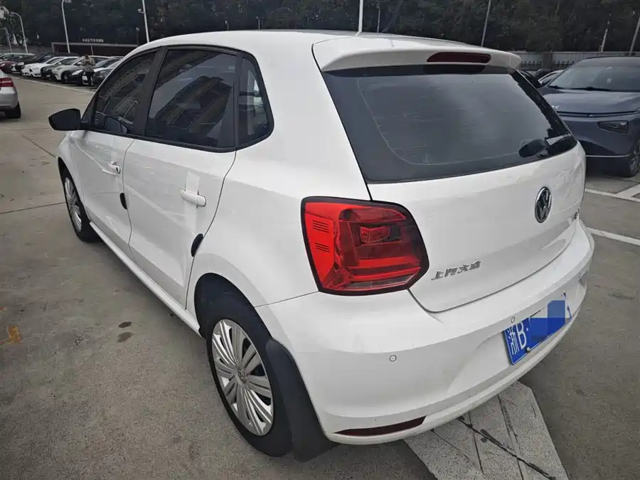 Used Volkswagen Polo 2016 1.6L automatic comfort model