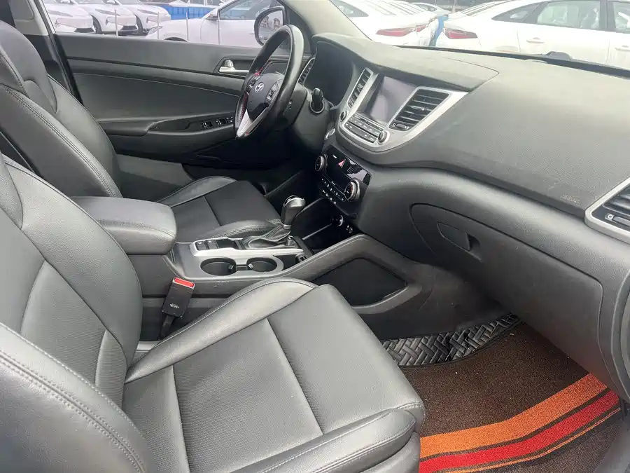 Used Hyundai Tucson 2015 1.6T dual-clutch two-wheel drive intelligent model
