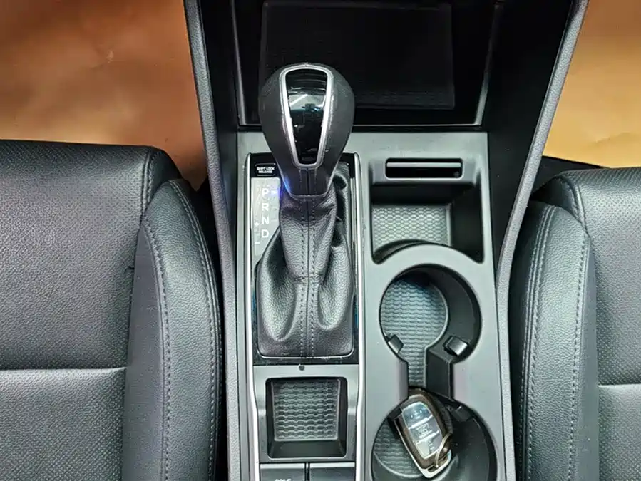 900x675_0_q87_c42_autohomecar__ChxpV2mhXH6AcpLZAAI-F7fwfFs372.jpg.webp Used Hyundai Tucson 2015 1.6T dual-clutch two-wheel drive intelligent model