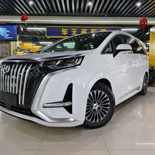 900x675_0_q87_c42_autohomecar__ChxpV2mhs8aAL7JaAAej2OZ-bZY343.jpg.webp Used Denza D9 2022 EV 600 four-wheel drive flagship model