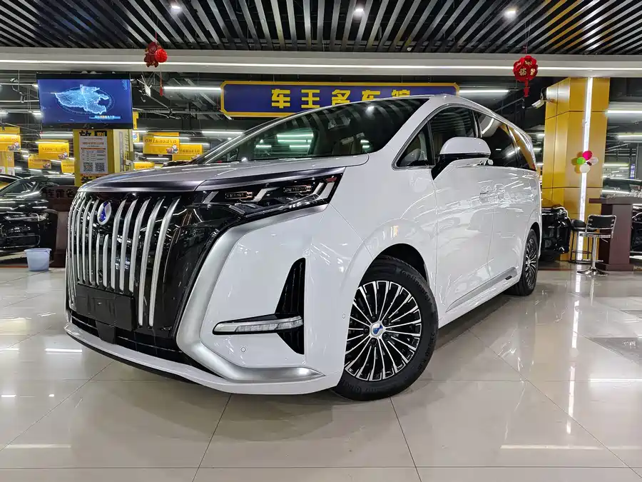 900x675_0_q87_c42_autohomecar__ChxpV2mhs8aAL7JaAAej2OZ-bZY343.jpg.webp Used Denza D9 2022 EV 600 four-wheel drive flagship model