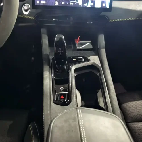 900x675_0_q87_c42_autohomecar__ChxpV2mifJ-AS-_RAAOWRgoCSro401.jpg.webp Used Lynk & Co 03 2023 1.5TD DCT Pro