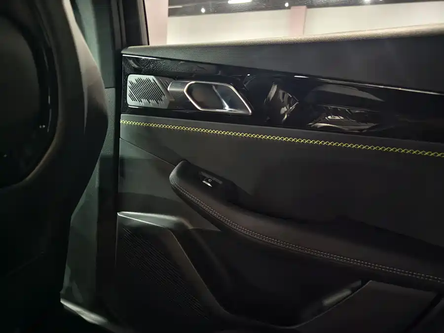 900x675_0_q87_c42_autohomecar__ChxpV2mifKCADDWYAAJ-vIyUKy4418.jpg.webp Used Lynk & Co 03 2023 1.5TD DCT Pro