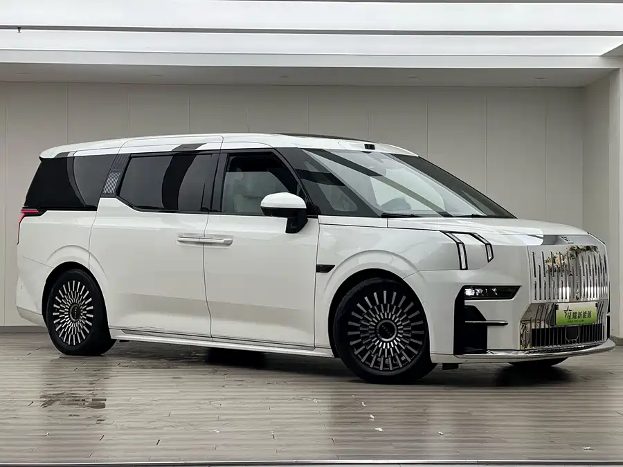 Used Zeekr 009 2024 six-seat executive version four-wheel drive 108kWh