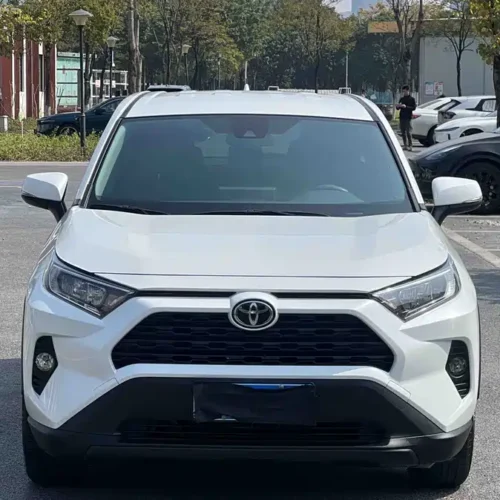 900x675_0_q87_c42_autohomecar__ChxpV2mjBlSAOJb3AAq2w7OeruE232.jpg.webp Used Toyota RAV4 Rongfang 2023 2.0L CVT two-wheel drive urban version