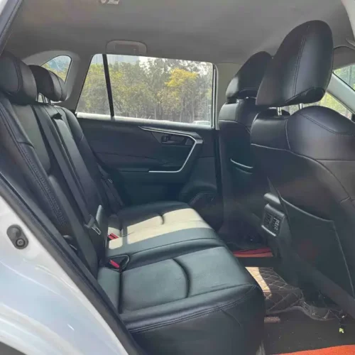 900x675_0_q87_c42_autohomecar__ChxpV2mjBlyAfGtQAAbWnkarnjg693.jpg.webp Used Toyota RAV4 Rongfang 2023 2.0L CVT two-wheel drive urban version