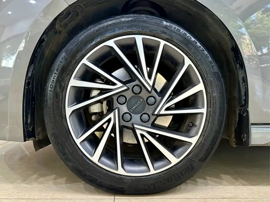 900x675_0_q87_c42_autohomecar__ChxpV2mkI7yAW3UpAAuzok75tjQ637.jpg.webp Used Lynk & Co 03 2021 1.5TD DCT Plus