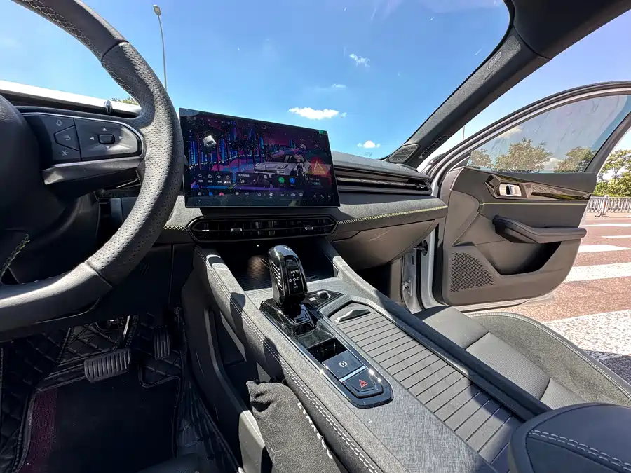 900x675_0_q87_c42_autohomecar__ChxpV2mlCVSAY28oAAq6D5n22Ho793.jpg.webp Used Lynk & Co 03 2023 1.5TD DCT Pro