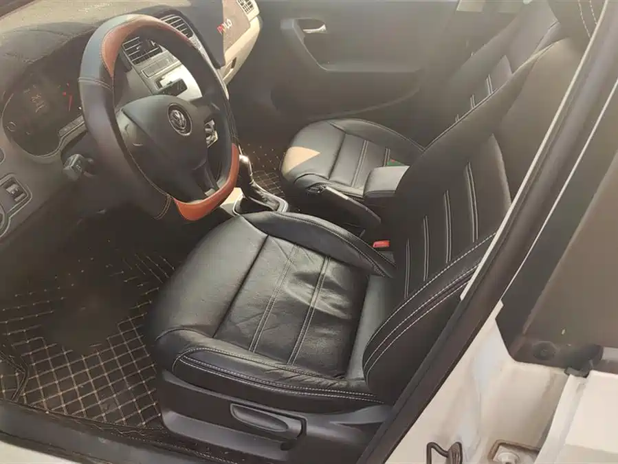 Used Volkswagen Polo 2016 1.4L automatic fashion model