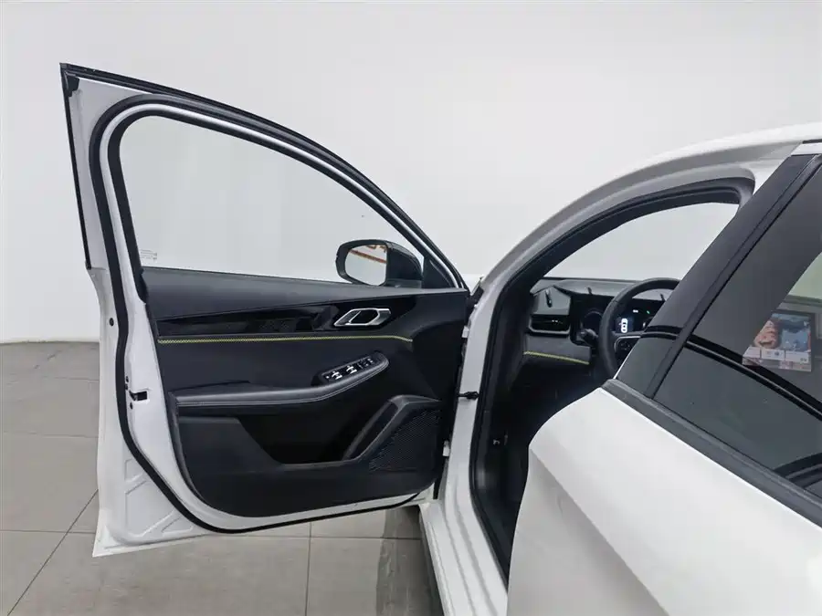 900x675_0_q87_c42_autohomecar__ChxpV2mmPEiAUPHUAAE974bd6BA561.jpg.webp Used Lynk & Co 03 2023 2.0TD DCT Pro