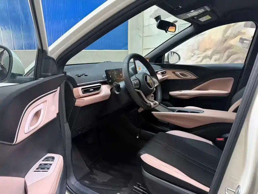 900x675_0_q87_c42_autohomecar__ChxpV2mn6ISAOe_ZAAR8Rxy4E3A474.jpg.webp Used BYD Seagull 2023 Free Edition