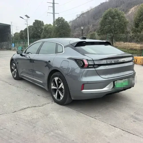 900x675_0_q87_c42_autohomecar__ChxpV2mn7JeAVrg1AAgpMf92qno681.jpg.webp Used Zeekr 001 2022 model super long battery life single motor WE version