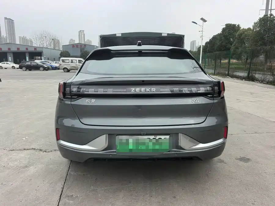 900x675_0_q87_c42_autohomecar__ChxpV2mn7JiAM3ZuAAV5RZbsq8c618.jpg.webp Used Zeekr 001 2022 model super long battery life single motor WE version