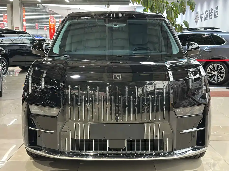 900x675_0_q87_c42_autohomecar__ChxpV2mn95SAFwrNAAq0HTKHZLs198.jpg.webp Used Zeekr 009 2024 Model Glory