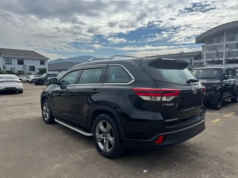 Used Toyota Highlander 2018 2.0T four-wheel drive premium version