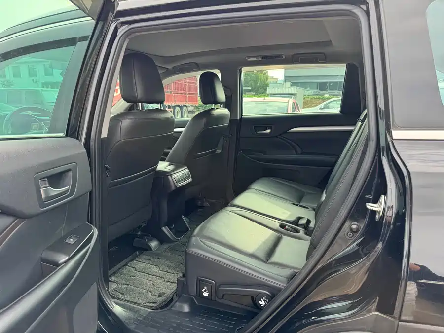 Used Toyota Highlander 2018 2.0T four-wheel drive premium version