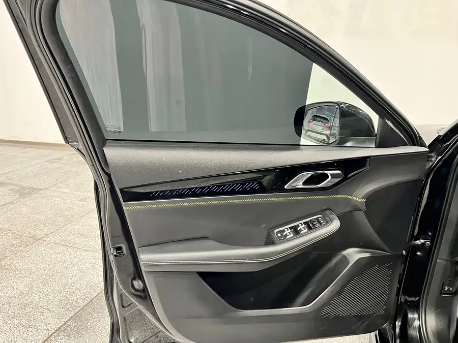 900x675_0_q87_c42_autohomecar__ChxpV2mo4b2AXhEYAArm4yLFiu0158.jpg.webp Used Lynk & Co 03 2023 1.5TD DCT Pro