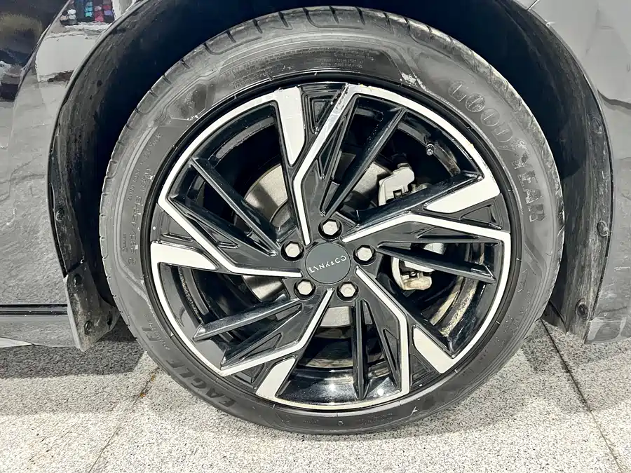 900x675_0_q87_c42_autohomecar__ChxpV2mo4biAcfpaAA6fQs92YJ8081.jpg.webp Used Lynk & Co 03 2023 1.5TD DCT Pro