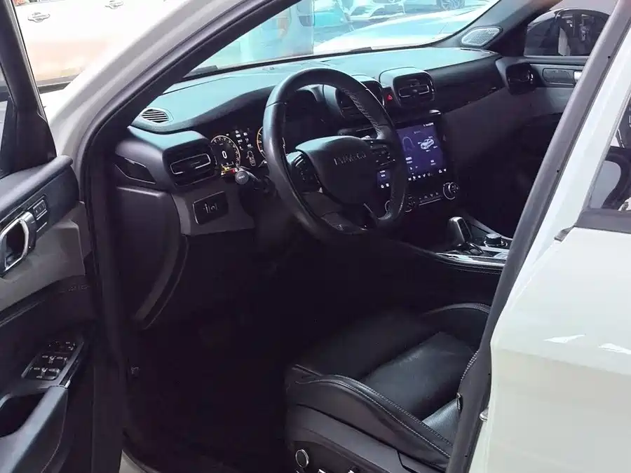 900x675_0_q87_c42_autohomecar__ChxpV2mpIICAVCHNAAGch9BqJTc915.jpg.webp Used Lynk & Co 03 2022 1.5TD DCT Pro