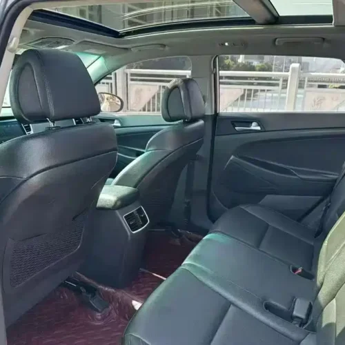 900x675_0_q87_c42_autohomecar__ChxpV2mpRPSAf5JEAAWhSoeINgc077.jpg.webp Used Hyundai Tucson 2018 1.6T dual-clutch two-wheel drive 15th anniversary special edition