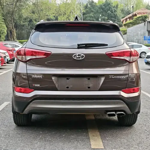 900x675_0_q87_c42_autohomecar__ChxpV2mpYiSANLyuAAsHfJh3jXo358.jpg.webp Used Hyundai Tucson 2015 1.6T dual-clutch two-wheel drive intelligent model