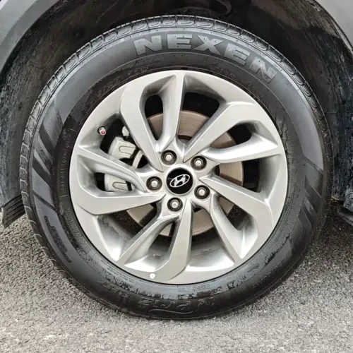 900x675_0_q87_c42_autohomecar__ChxpV2mpYjSAd2ZaAAodPY8Q3jQ567.jpg.webp Used Hyundai Tucson 2015 1.6T dual-clutch two-wheel drive intelligent model