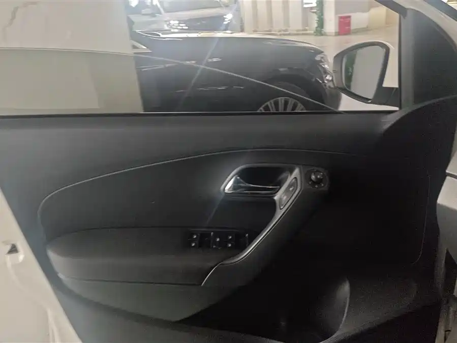 Used Volkswagen Polo 2018 1.5L automatic safe driving model