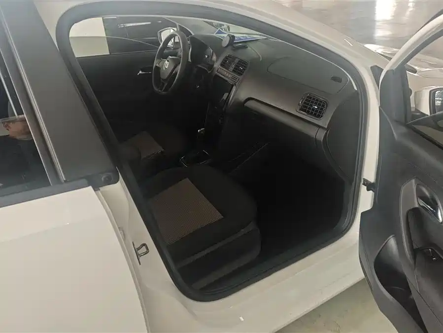 Used Volkswagen Polo 2018 1.5L automatic safe driving model
