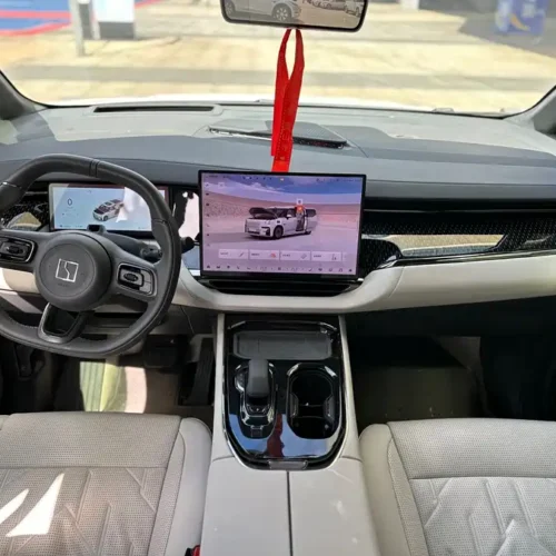900x675_0_q87_c42_autohomecar__ChxpV2mqUH6ARVgsAAmlwfsMCMc881.jpg.webp Used Zeekr 009 2024 seven-seat aisle version four-wheel drive 108kWh