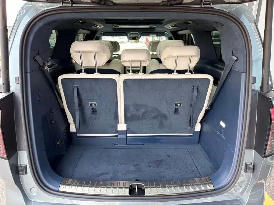 Used Zeekr 009 2024 seven-seat aisle version four-wheel drive 108kWh