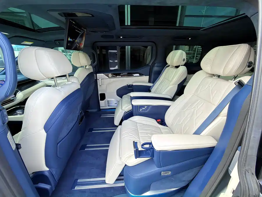 Used Zeekr 009 2024 seven-seat aisle version four-wheel drive 108kWh