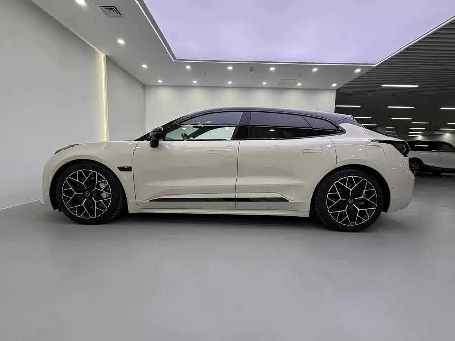900x675_0_q87_c42_autohomecar__ChxpV2mrj_aAPC60AATLIEGP51w728.jpg.webp Used Zeekr 001 2025 YOU version 100kWh four-wheel drive