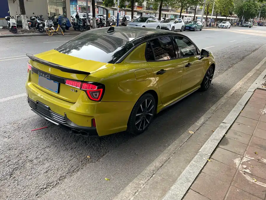 900x675_0_q87_c42_autohomecar__ChxpV2mros6AYda2AA6NhrXeW74026.jpg.webp Used Lynk & Co 03 2019 03+ 2.0TD Automatic Wind Control Edition