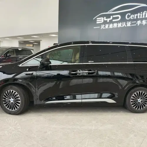 Used Denza D9 2025 DM-i smart driving version 1020 four-wheel drive flagship model