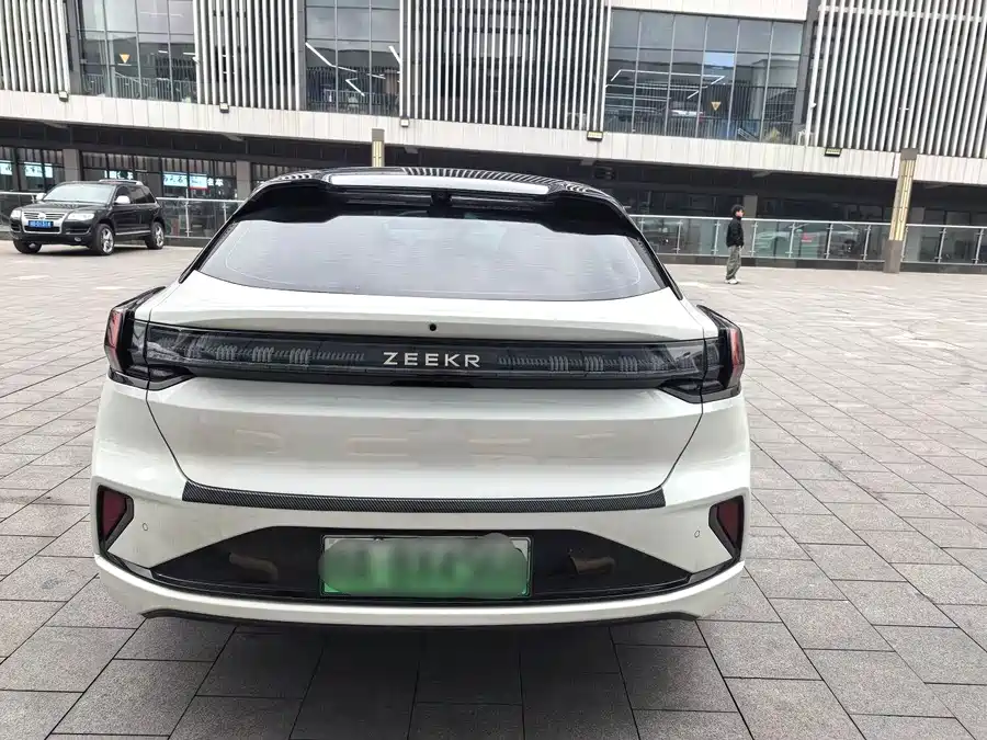 900x675_0_q87_c42_autohomecar__ChxpV2mtOHSAF8z3AAQS5C7x0v4900.jpg.webp Used Zeekr 001 2024 ME version 100kWh four-wheel drive