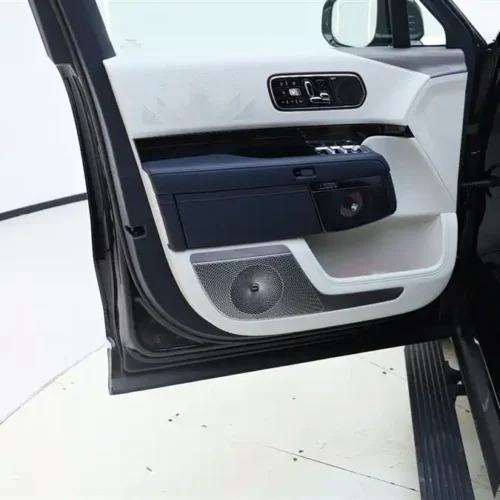900x675_0_q87_c42_autohomecar__ChxpV2muN5qAYqLnAAE9_rScvx8759.jpg.webp Used Zeekr 9X 2025 Hyper Edition 70kWh