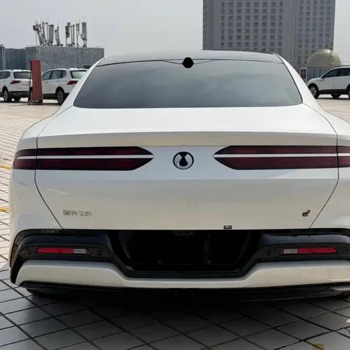 900x675_0_q87_c42_autohomecar__ChxpV2muU1uAWGDOAAeGAD6f_NE158.jpg.webp Used Denza Z9 2024 1100km four-wheel drive Ultra version