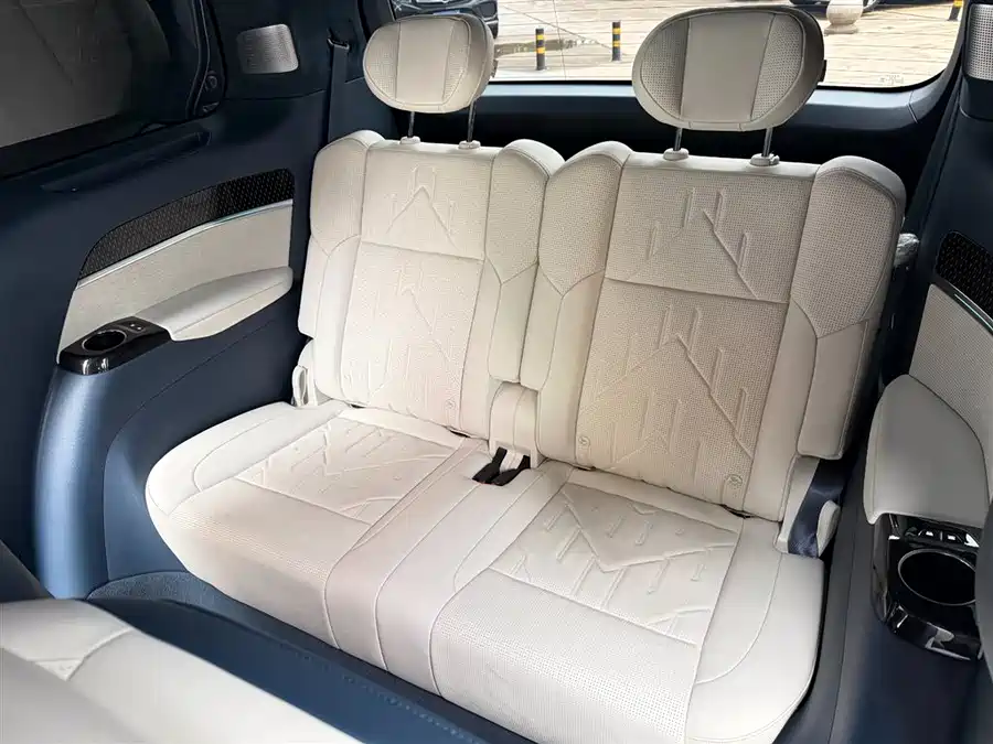 900x675_0_q87_c42_autohomecar__ChxpV2muiVmAetljAAH_zoBAt5s460.jpg.webp Used Zeekr 009 2024 six-seat executive version four-wheel drive 108kWh