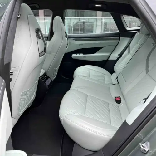 900x675_0_q87_c42_autohomecar__ChxpV2muoAiAFE_mAARsaFvkqy0506.jpg.webp Used Zeekr 001 2025 WE version 100kWh rear drive