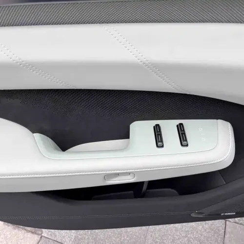 900x675_0_q87_c42_autohomecar__ChxpV2muoAmAQdgwAAQ3zmCS8jI280.jpg.webp Used Zeekr 001 2025 WE version 100kWh rear drive