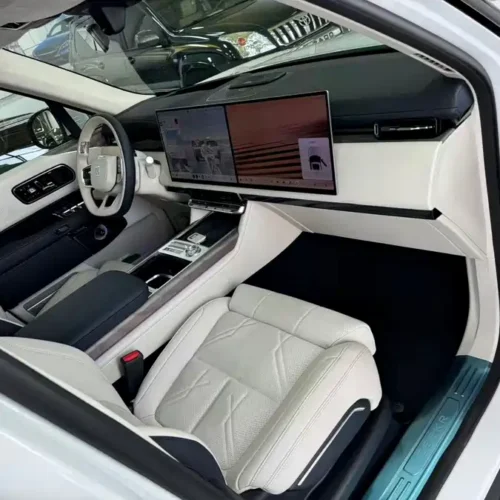 900x675_0_q87_c42_autohomecar__ChxpV2mv00CAWv_AAAeBrrvFekQ580.jpg.webp Used Zeekr 9X 2025 Hyper Edition 70kWh
